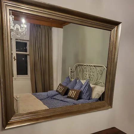 Apartament Sachserhof-Herz Zuhause, Seele Auftanken, Fuer Familien Und Paaren- Grosse Garten, Pool, Gratis Parken & Welan, Zentral Gelegen In Kaernten Zwischen Berge Und Seen