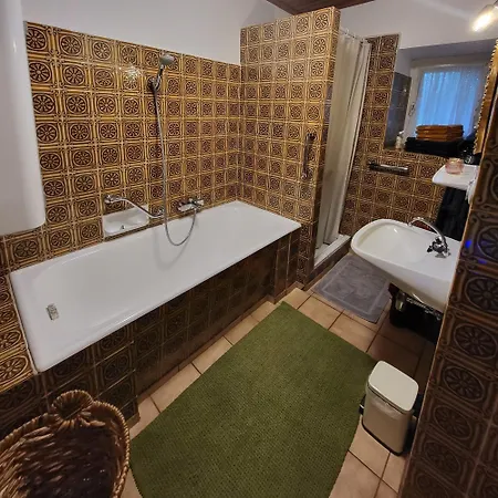 Sachserhof-Herz Zuhause, Seele Auftanken, Fuer Familien Und Paaren- Grosse Garten, Pool, Gratis Parken & Welan, Zentral Gelegen In Kaernten Zwischen Berge Und Seen *