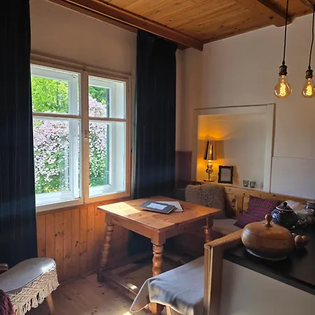 Sachserhof-Herz Zuhause, Seele Auftanken, Fuer Familien Und Paaren- Grosse Garten, Pool, Gratis Parken & Welan, Zentral Gelegen In Kaernten Zwischen Berge Und Seen Apartament Sachsenburg