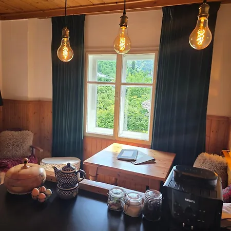 Sachserhof Fuer Familien Und Paaren In - Grosse Garten, Gratis Parken & Welan,nebenan Drauradweg Zum Radfahren Und Wandern Zentral Gelegen In Kaernten Zwischen Berge Und Seen Apartment *